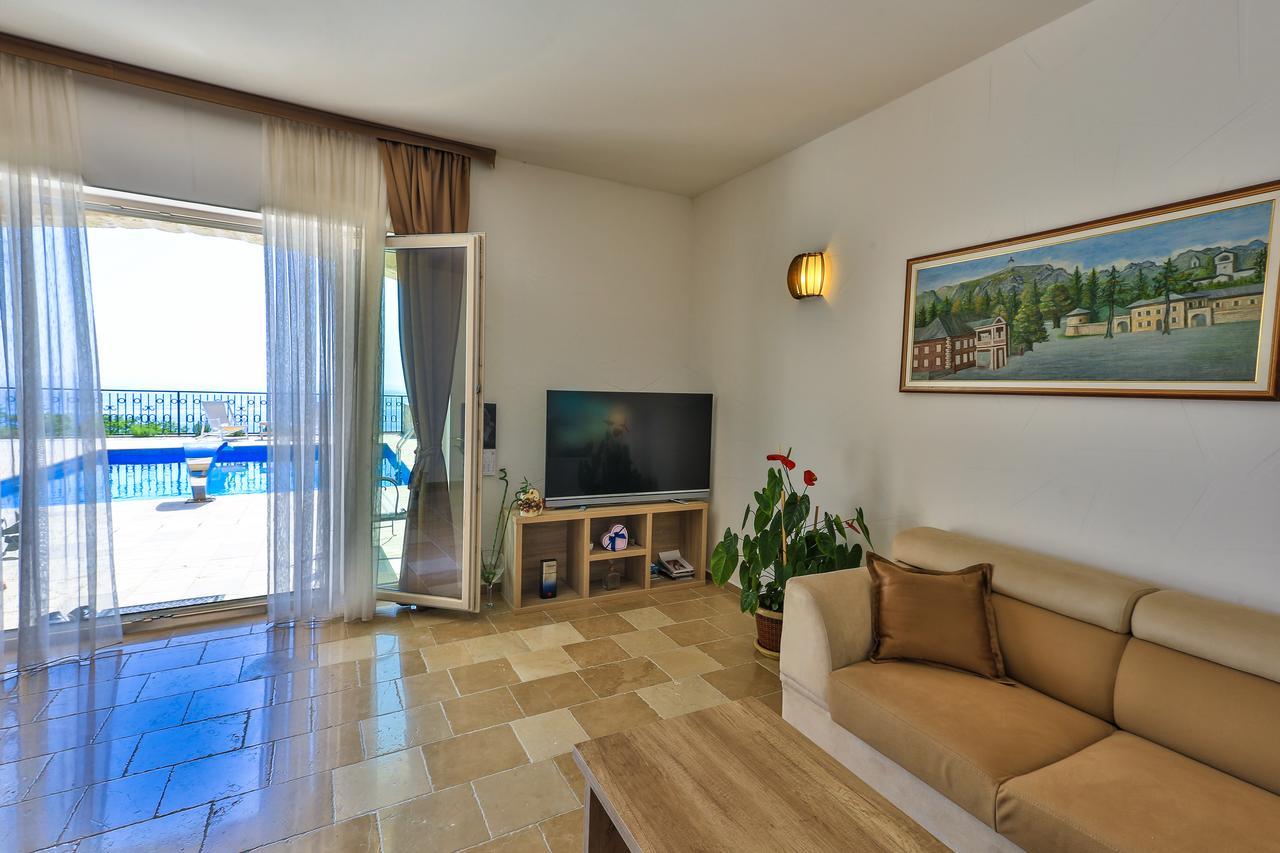 Sunny Villa Jasmine Светі-Стефан Екстер'єр фото